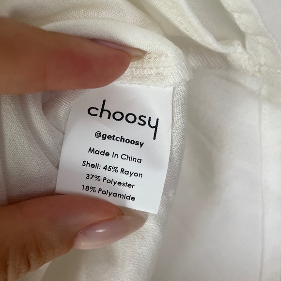 Choosy white shirt with the deep v neck - Picture 5 of 5